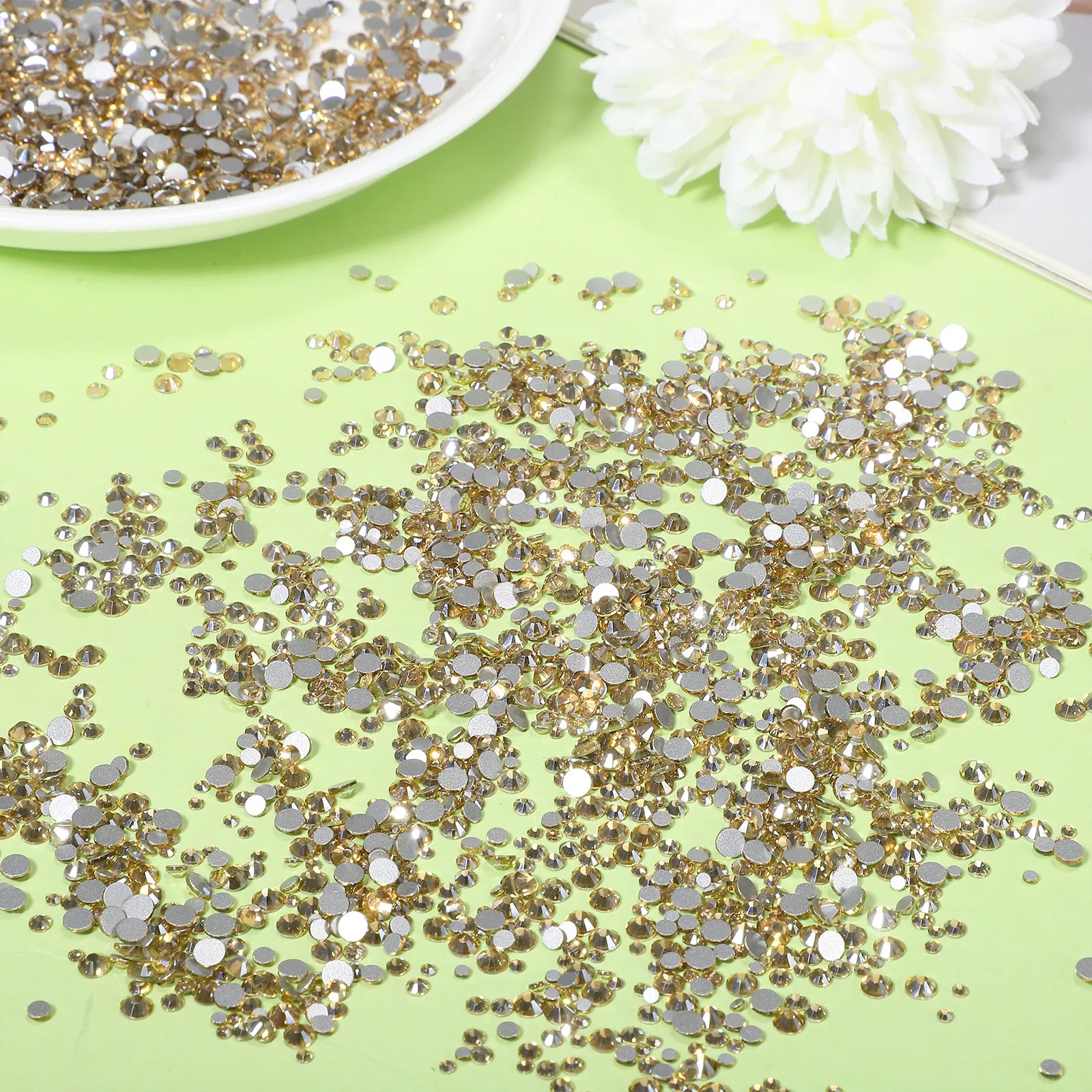 

Набор блестящих страз для ногтей, 1 упаковка, разные размеры, для маникюра, декора и поделок своими руками