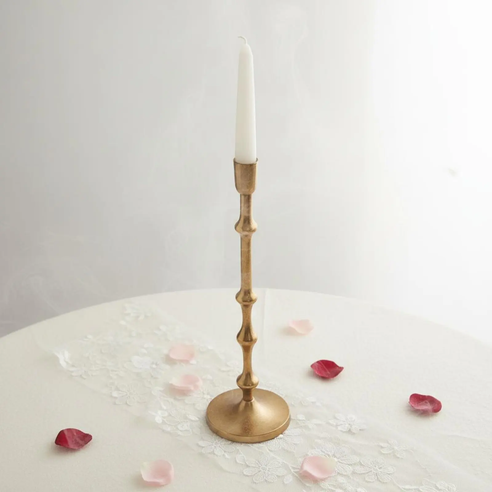 

European Design Candle Holder Bright Luxury Metal Candlestick Stand Taper Candle Holder Stable Weighted Base Surface Decor Decor