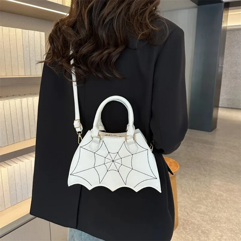 Ladies Small Shoulder Bag Bat Wing Crossbody Bag Creative Chic PU Leather Fashion Halloween Props Handbag Shopping Bag for Women