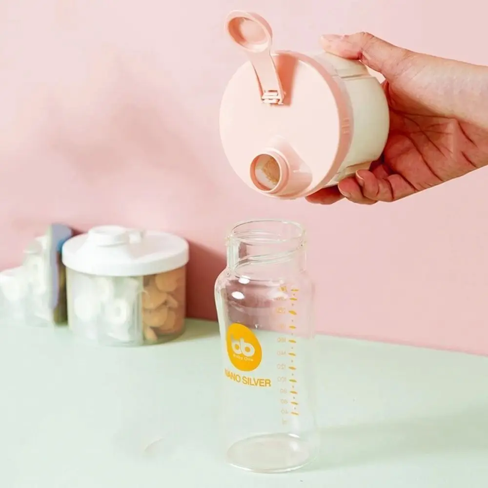 Portable Infant Milk Powder Box Large-Capacity BPA Free Baby Milk Powder Dispenser Moisture-proof sealing 4 Grids