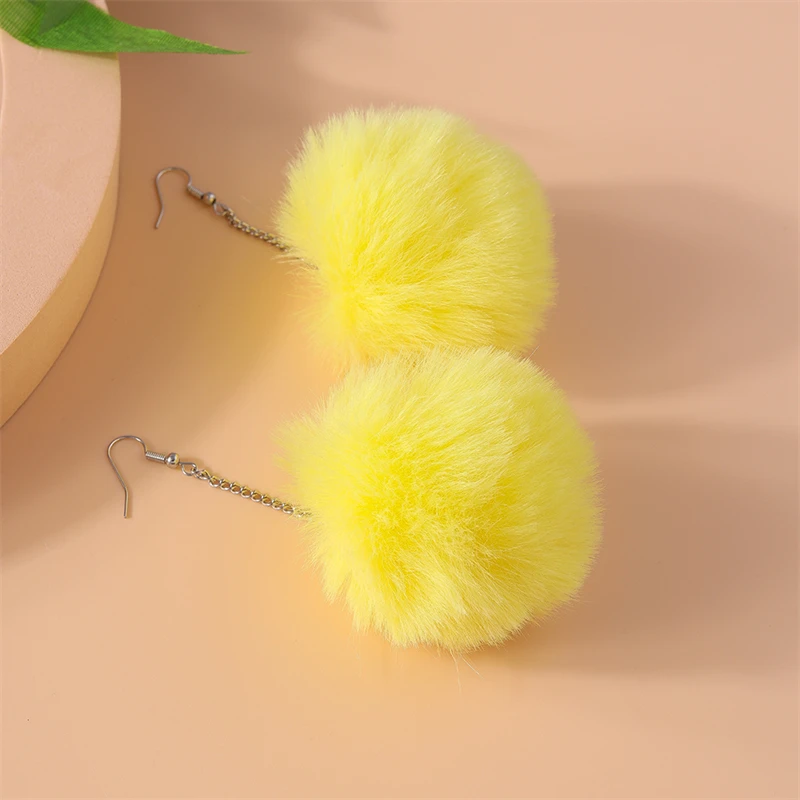 Trendige bunte große Plüsch-Kugel-Ohrringe für Frauen und Mädchen, Party, Festival, Schmuck, Geschenke – Detail 16