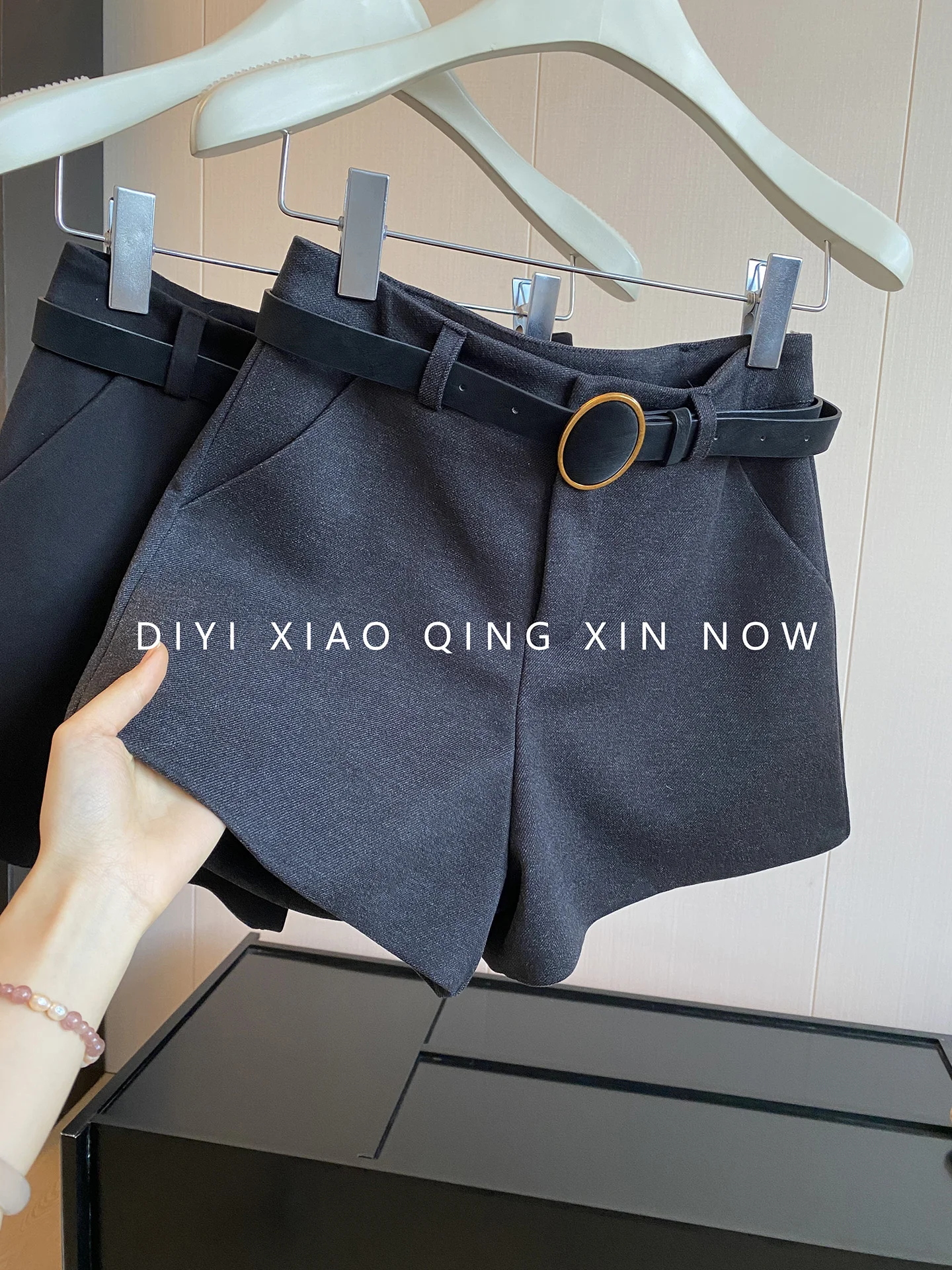 High Waist Suit Style Woolen Pants Women's Short Pants Autumn Base Layer Outerwear Black Slimming Hot Pants Small Size
