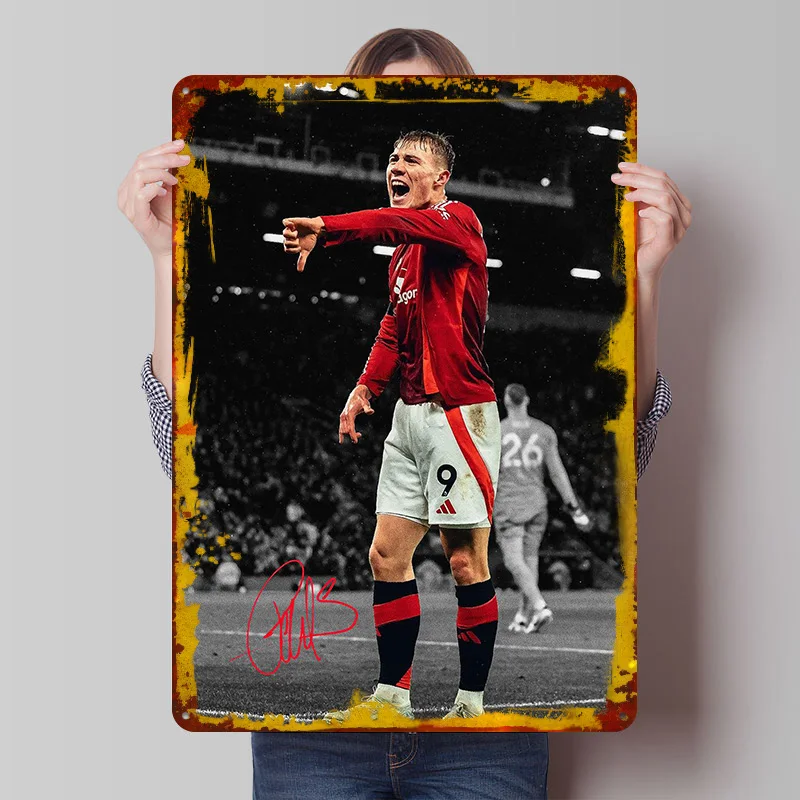 Póster Impreso de Rasmus Hojlund, Arte Retro Personalizado para Pared, Letreros Metálicos Vintage para Decoración de Dormitorio, Decoración de Habitación, Cuarto de Hombre