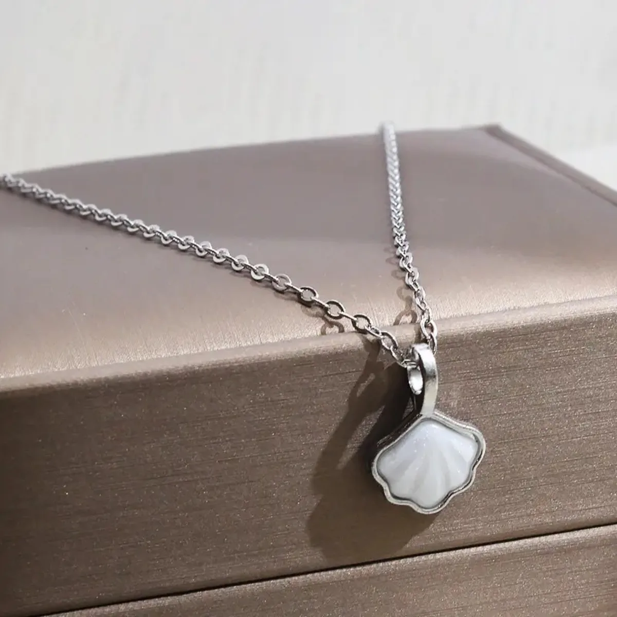 5pcs Pendant Necklace Set: Fresh & Sweet Necklace, Collarbone Chain, Natural Luxury Minimalist Jewelry