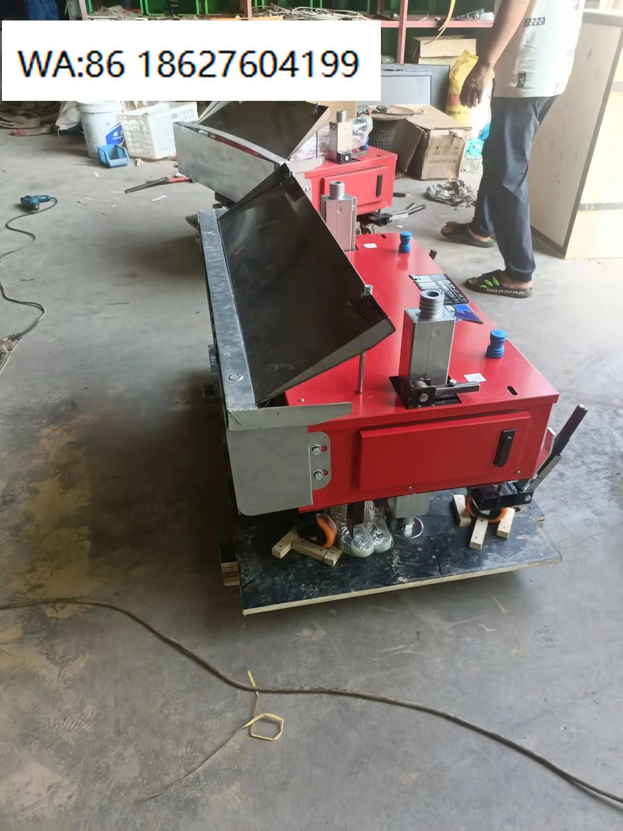 Lightweight Wall Plastering Machine Easy Transport Cement Mortar Wall Smoothing Polishing Tool