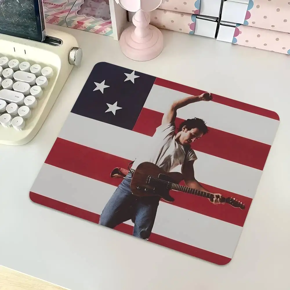 1pc Singer Classic B-Bruce S-Springsteen Small Mousepad Keyboard Pad Laptop Cushion Non-slip Deskpad