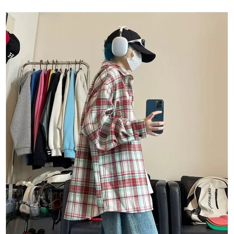 

Мужское длинное пальто в клетку в американском стиле ретро, весенне-осеннее новое модное свободное уличное пальто irt для молодежи, полиэфирное волокно