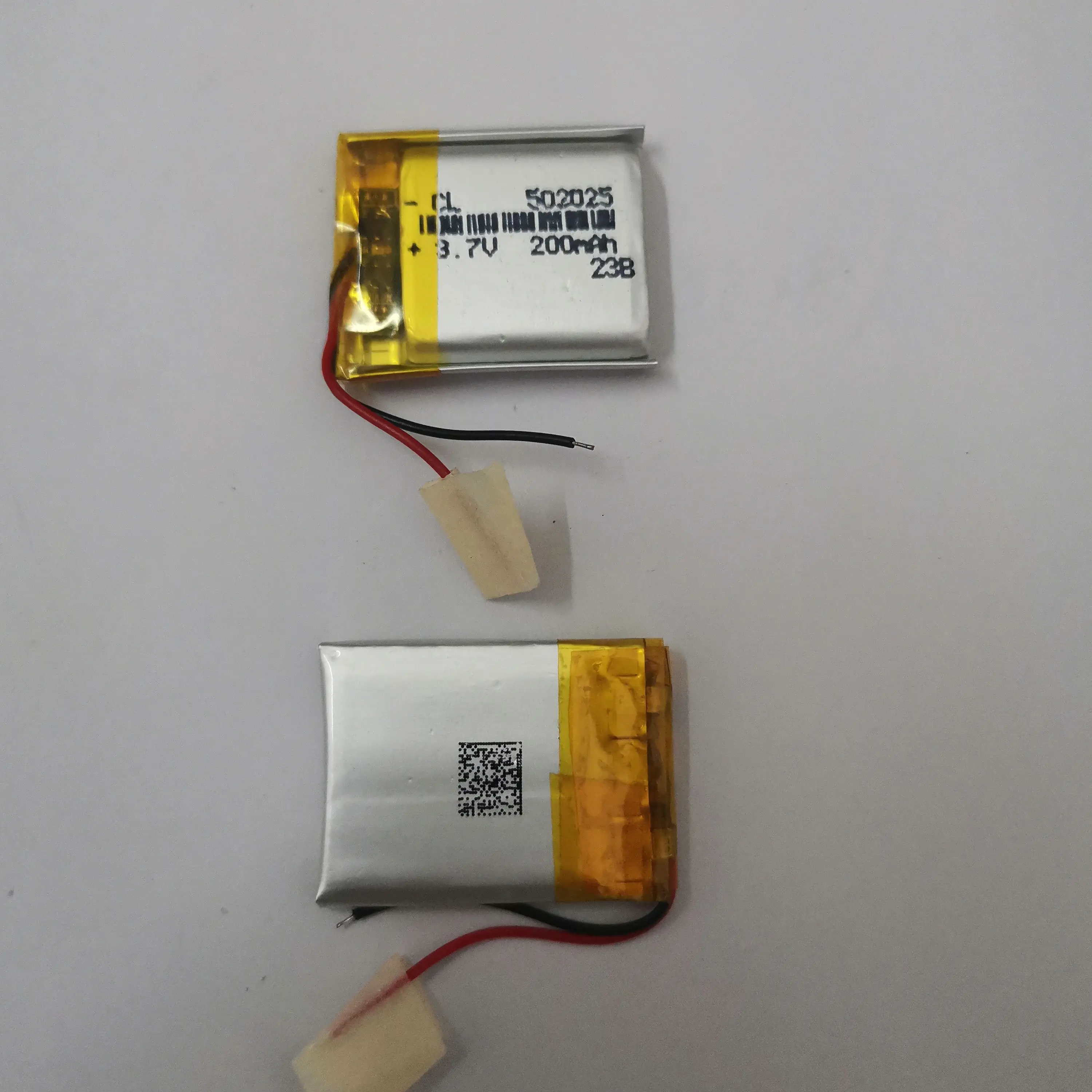 3.7V 502025 052025 200mAh polymer lithium battery with protection board , used for bluetooth MP3,MP4