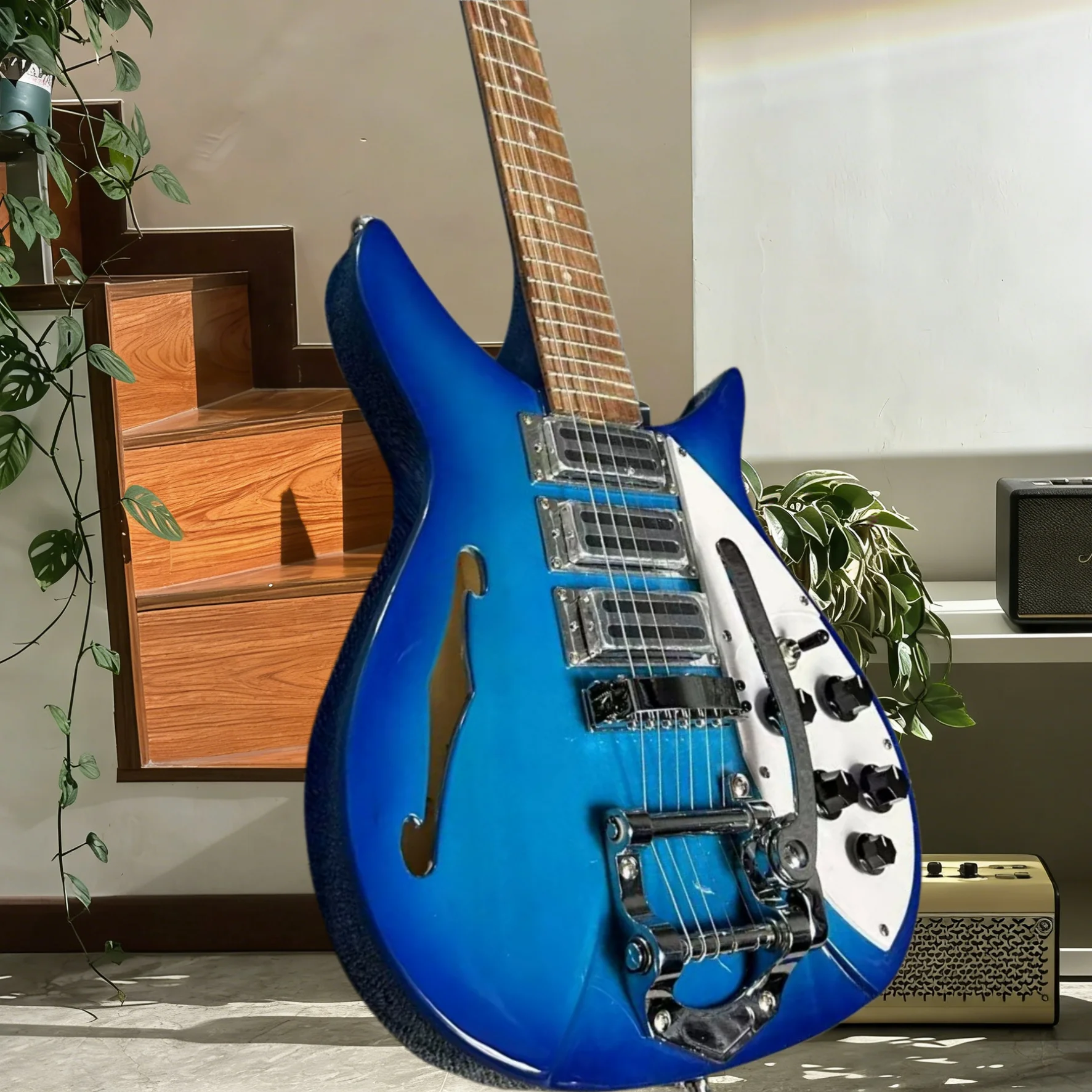 

34-дюймовая электрогитара Rickenbacker 325, корпус из красного дерева, гриф из палисандра, 21-тональный звукосниматель HHH, система тремора, рок-музыка, бесплатная доставка