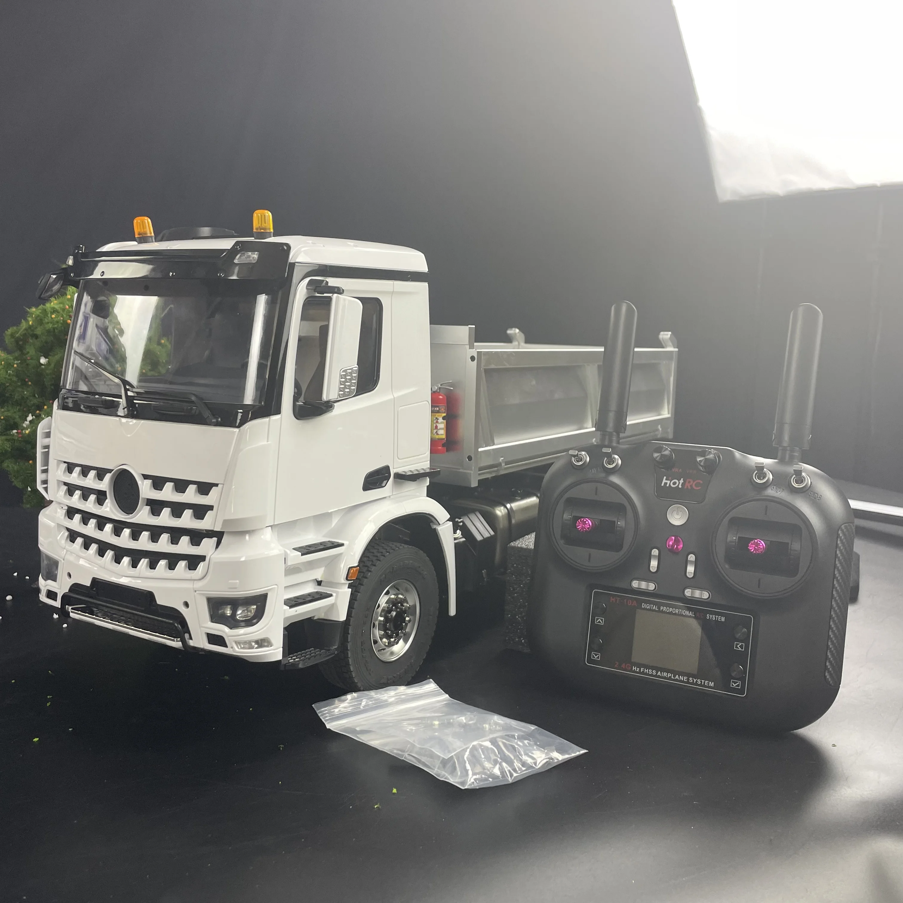 1/14 RC Dumper Truck RTR Hydraulic Tipper 6x6 Metal Chassis Sound Light System Customize color Remote Control Tipper Toy Gift