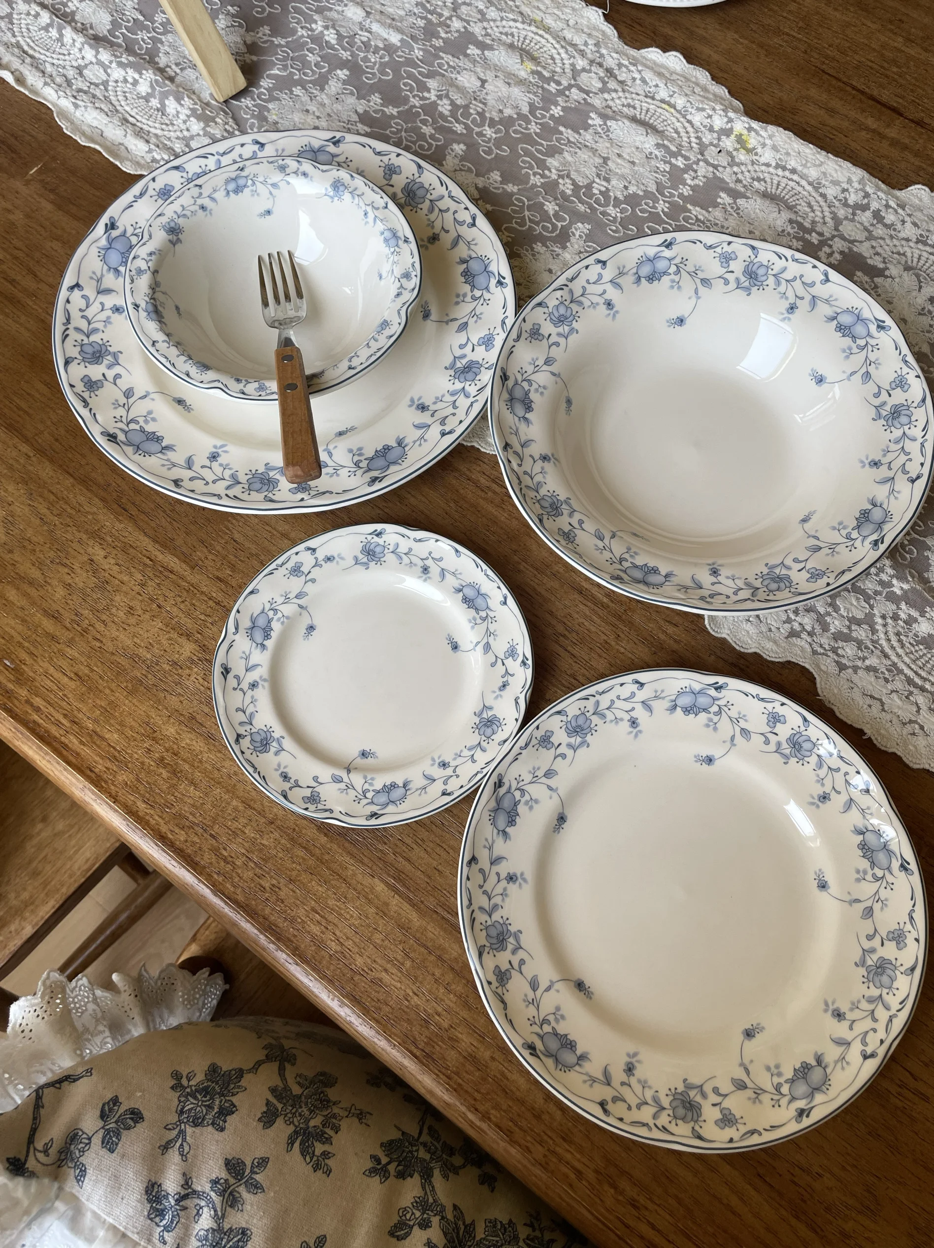 

Minqing Light Blue Berry Series Тарілка для стейка в стиле вестерн Китайская тарелка Deepdi Sweet Pie Glazed Underside Обеденный набор Фарфорованый ро...