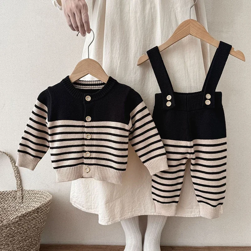 2025 جديد الخريف 0-3Yrs طفل رضيع الفتيات الفتيان مجموعة ملابس بأكمام طويلة مخطط سترة بذلة ملابس الأطفال دعوى