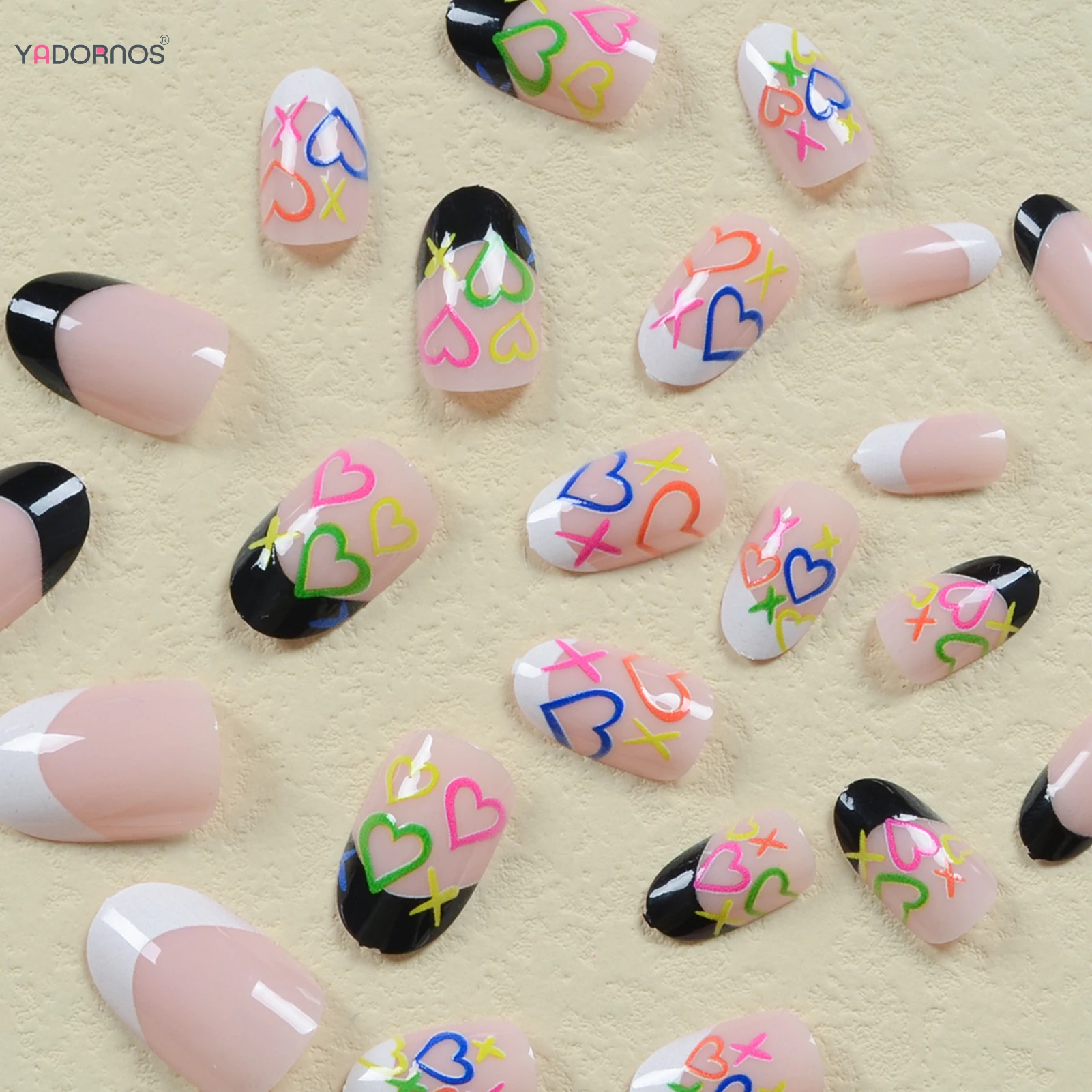 Black White French Style Fake Nails Short Round Head Press on Nails Colorful Love Heart Printed Nude Color False Nails Tips