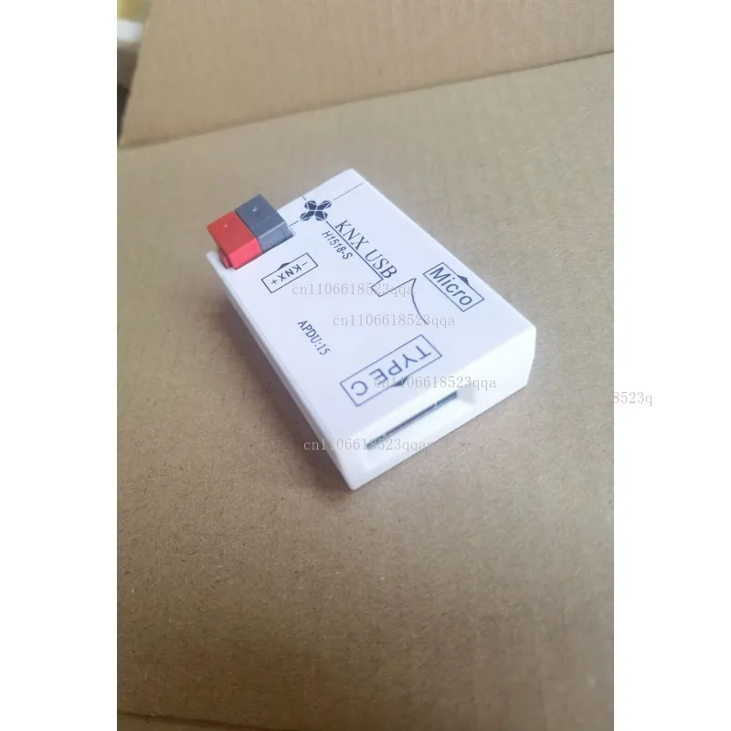 KNX USB interface KNX downloader two types of USB ports: Type C and micro USB