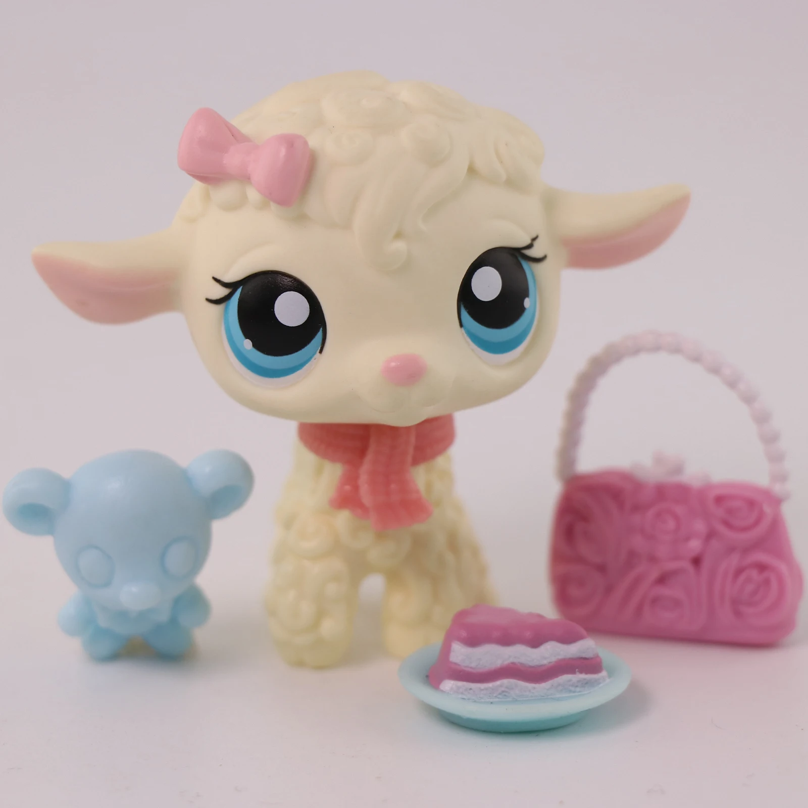

LPS Minilpsshop Bobble Head Toy Lamb Animal and Accessories Children's Gift for Boy and Gir Gift Collectible ﻿ ﻿