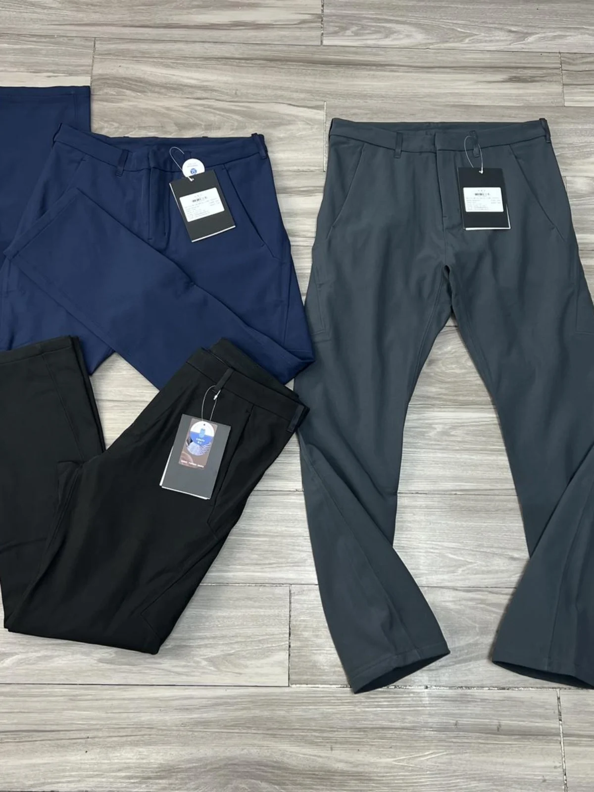 

Высококачественные мужские брюки V-серии: ветрозащитные, водонепроницаемые, теплые, из флиса, для активного отдыха, осень-зима, с полностью проклеенными швами.