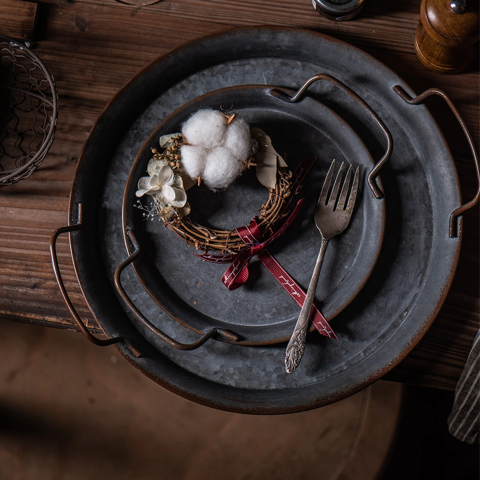 

1pc Iron Art Storage Tray Home Decor Organizer Plate For Kitchen Bathroom Fruit Jewelry Display Food Container Black