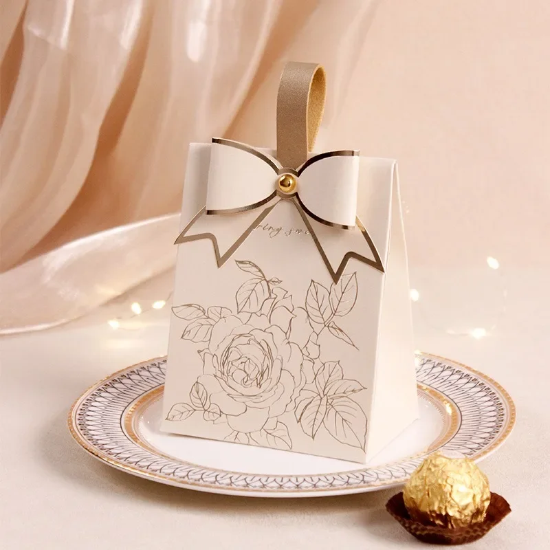 Vintage French Handheld Champagne Bow Wedding Candy Bag Creative Party Favors Gift Box Packaging Paper Wholesale