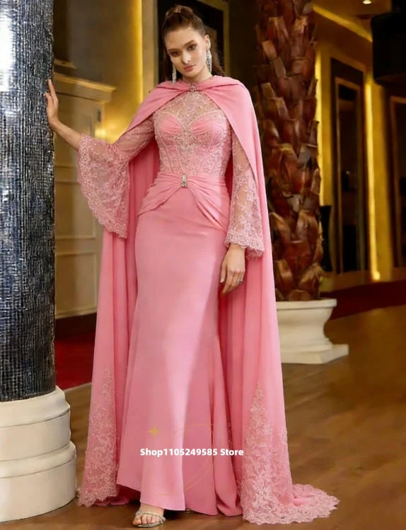 ชุดแม่เจ้าบ่าวเจ้าสาวสีน้ำเงินยาวหรูหราพร้อมผ้าคลุมไหล่เก๋ไก๋สำหรับงานแต่งงาน ชุดราตรีสำหรับแขกในงานแต่งงาน สามารถสั่งตัดได้