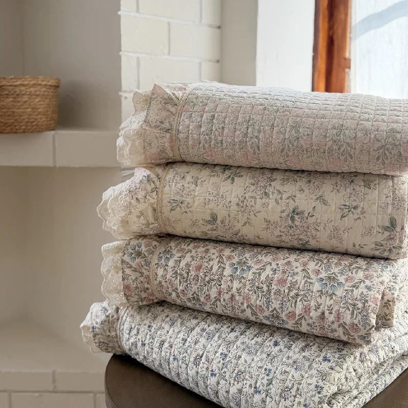 French Lace Cotton Linen Summer Quilt 3Pcs, Lightweight Quilted Coverlet Set, Breathable Floral Edge Bedspread, 1PC Comforter