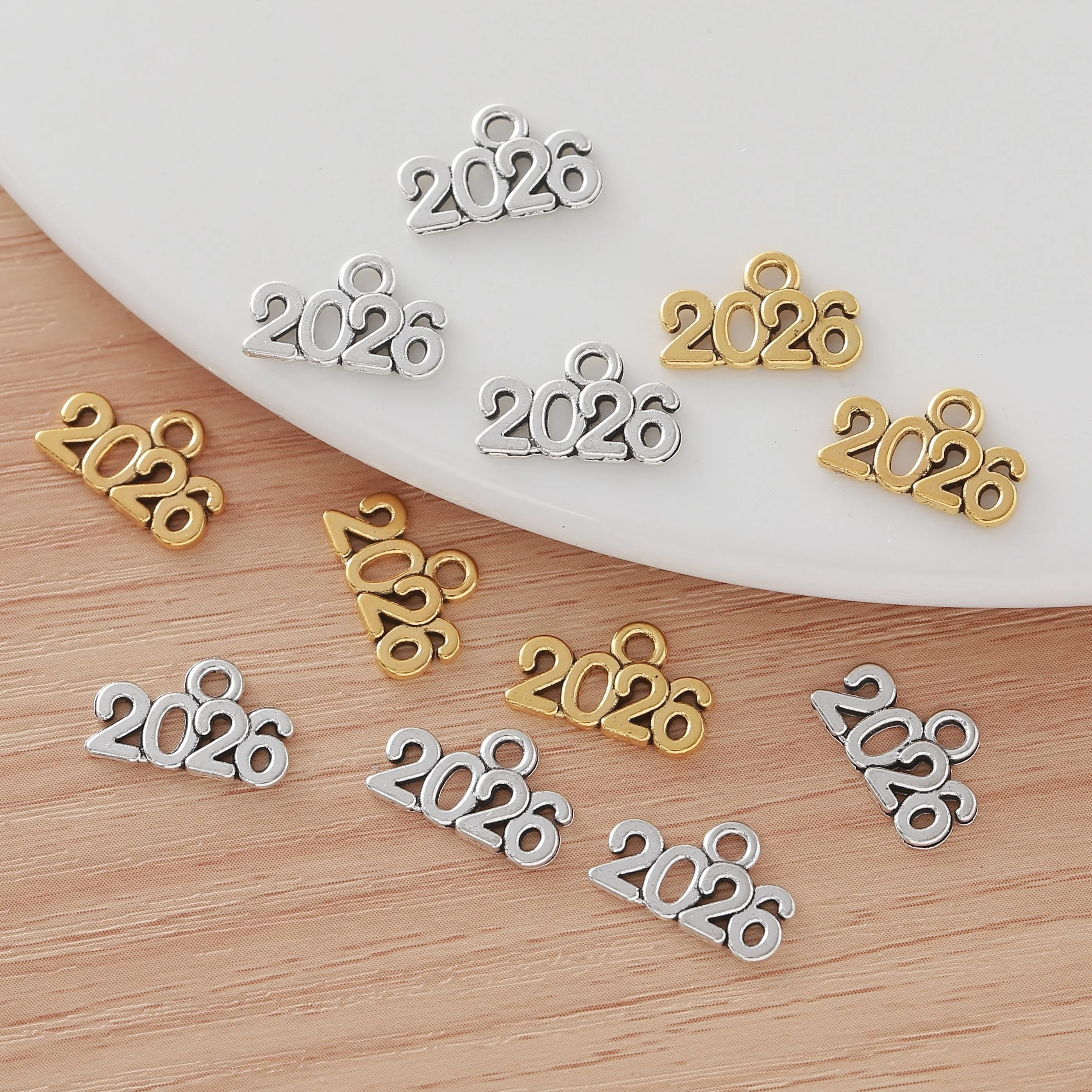 Gantungan Kunci Logam Karakter Tahun Baru 2026 yang Indah dan Bergaya untuk Perhiasan DIY Wanita, Gelang, Gantungan Kunci - Pembuatan Hadiah Kreatif