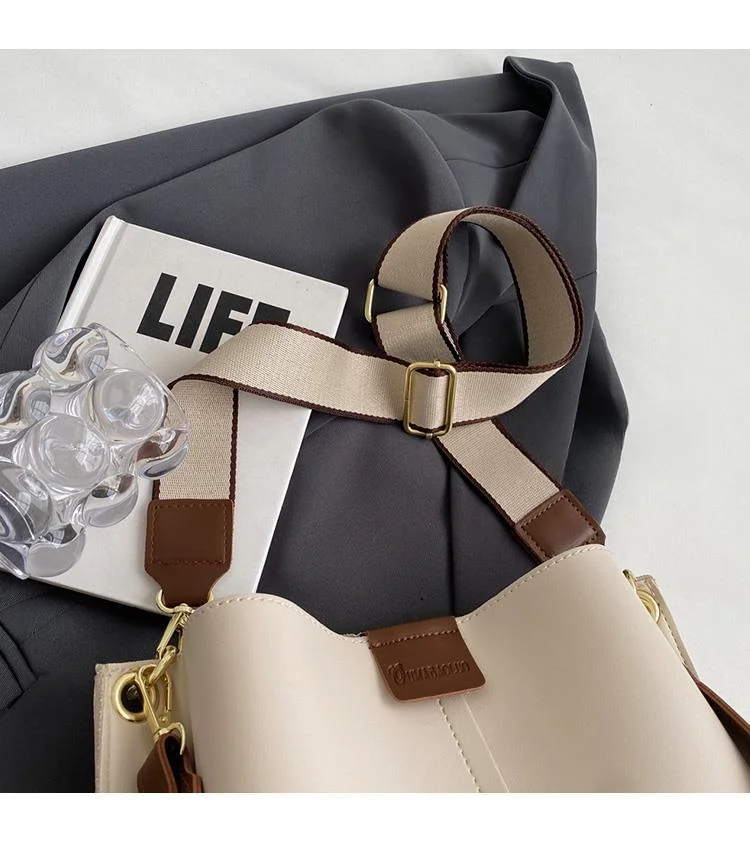 Large capacity for women in autumn winter, versatile 2023 new broadband crossbody bag, textured single shoulder mother_voghion.com