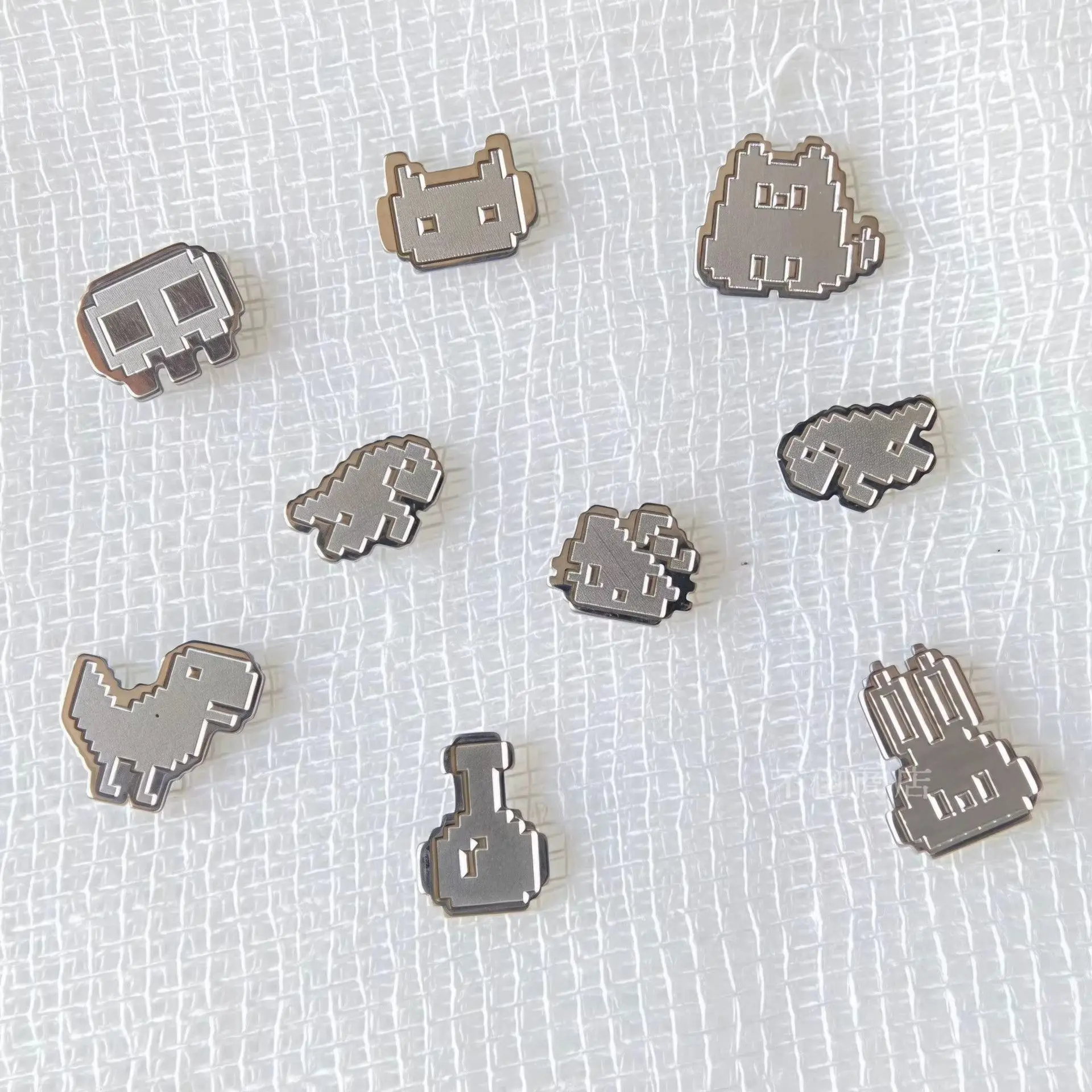 F136 Titanium Alloy Ear Stud Cute Animal Pixel Pattern Stainless Steel Ear Bone Nail for Women Body Puncture Accessories