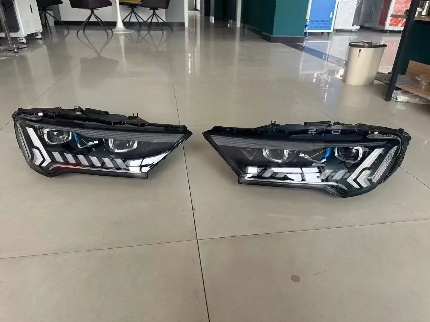 For Audi Q7 20-24 LED Upgrading AUDI Q7 20-24 Laser Modified Headlight -Low Upgrading High Direct Plug-in