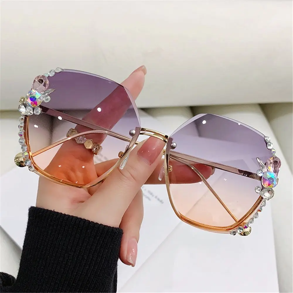 Retro UV400 Cutting Lens Rimless Sunglasses Women Sun Glasses Gradient Rhinestone Sunglasses