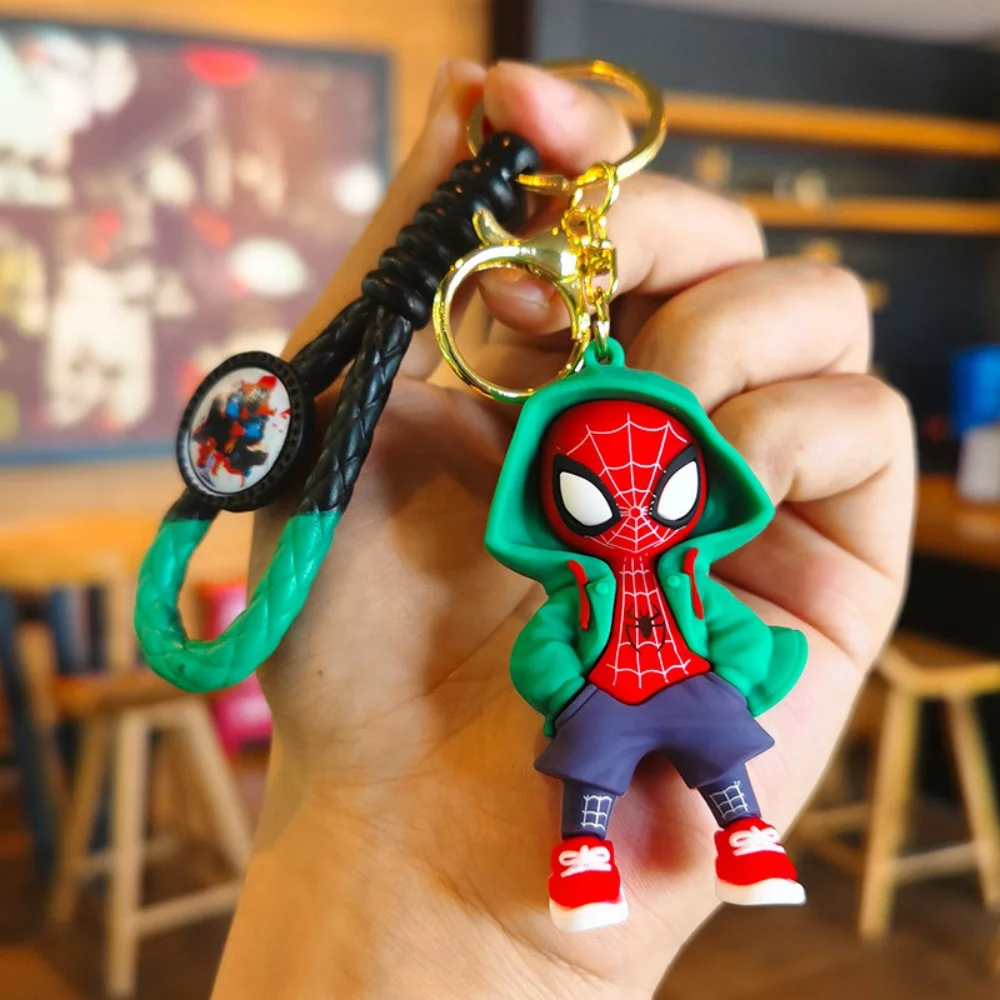 Marvel Spiderman Cartoon Schlüsselanhänger Hübsche Superhelden Schlüsselanhänger Charm Ornamente Schmuck Schultasche Dekoration Spielzeug Urlaubsgeschenke