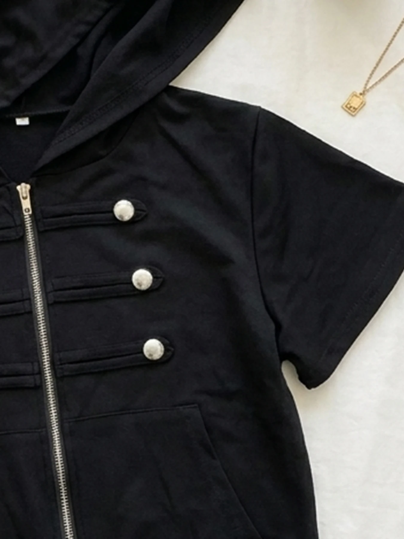 Koreanisches Sommer-Hoodie mit Reißverschluss und kurzen Ärmeln, mit Taschen, süßes und cooles doppelreihiges Retro-Top im Spicy-Girl-Stil. – Detail 10