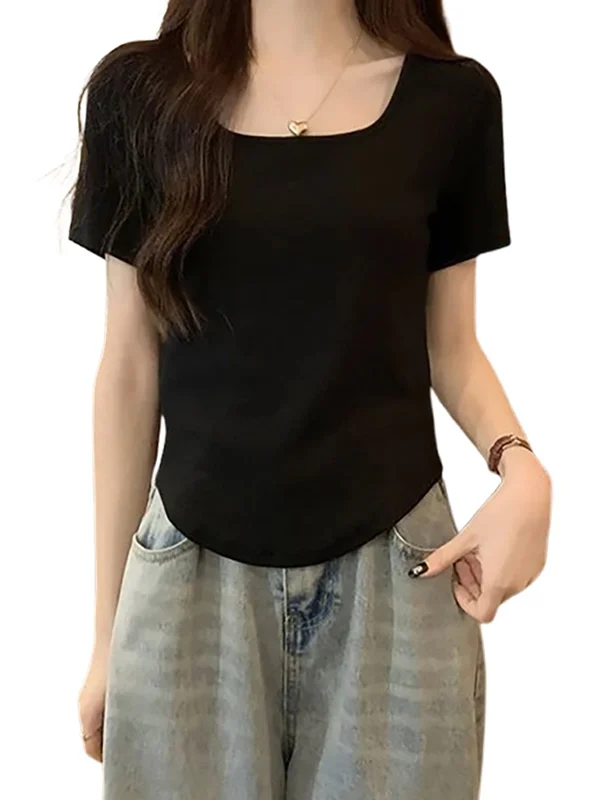 تي شيرت نسائي أسود برقبة على شكل حرف U وأكمام قصيرة، موضة صيفية، تصميم ضيق يغطي البطن، حافة سفلية منحنية، بسيط ومتناسق، على ا...