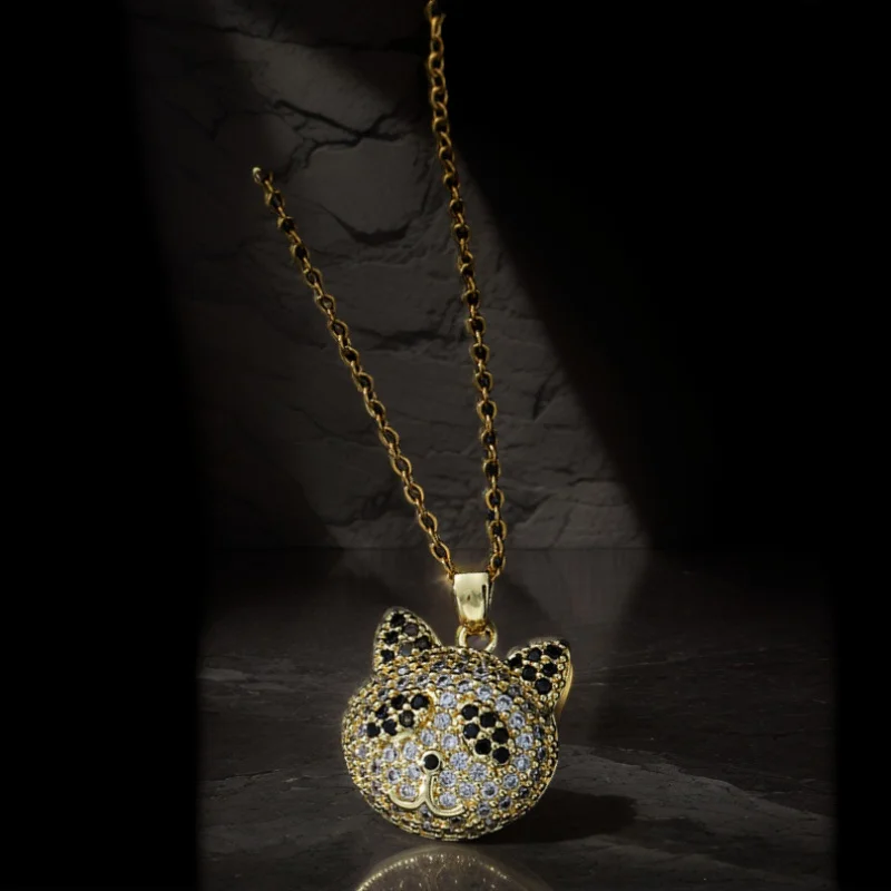 

Latin American fashion simple personality gold-plated full diamond bear necklace female cartoon cute red panda pendant