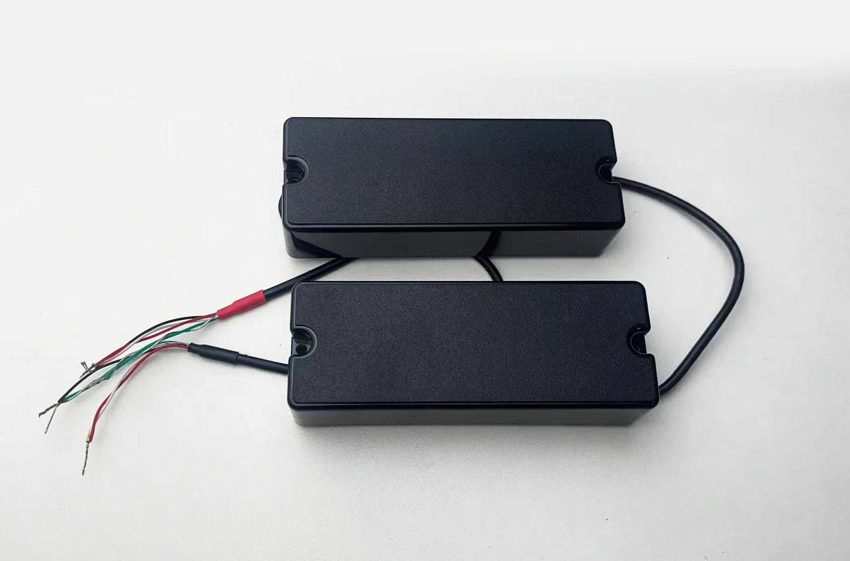 Hot Sale-5 String Sealed Soapbar 2 Hole Bass Guitar Pickup Double Coil Humbucker Pickup Ceramic Magnet Bass Guitar Accessories