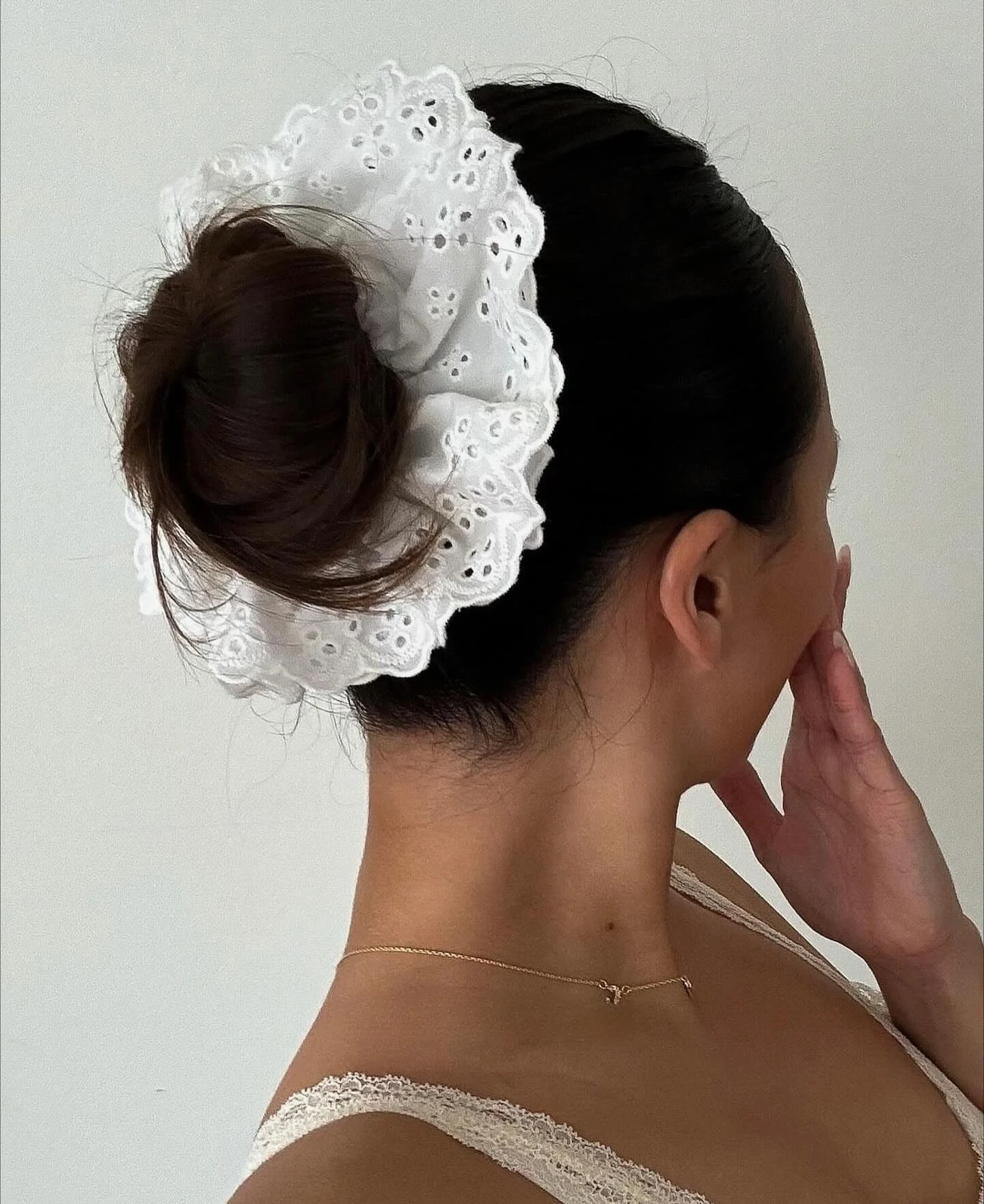Elegant White Lace Scrunchie Double Layer Large Hair Tie Hairband for Bun Soft Elastic Hair Rope French Style Hair Accessory