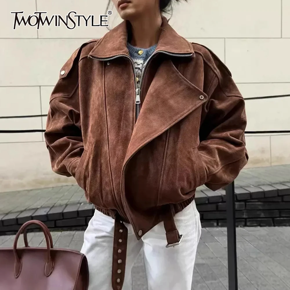 

TWOTWINSTYLE коричневое винтажное лоскутное пальто на плечах для женщин, туника с лацканами и длинными рукавами на молнии, повседневная женская куртка