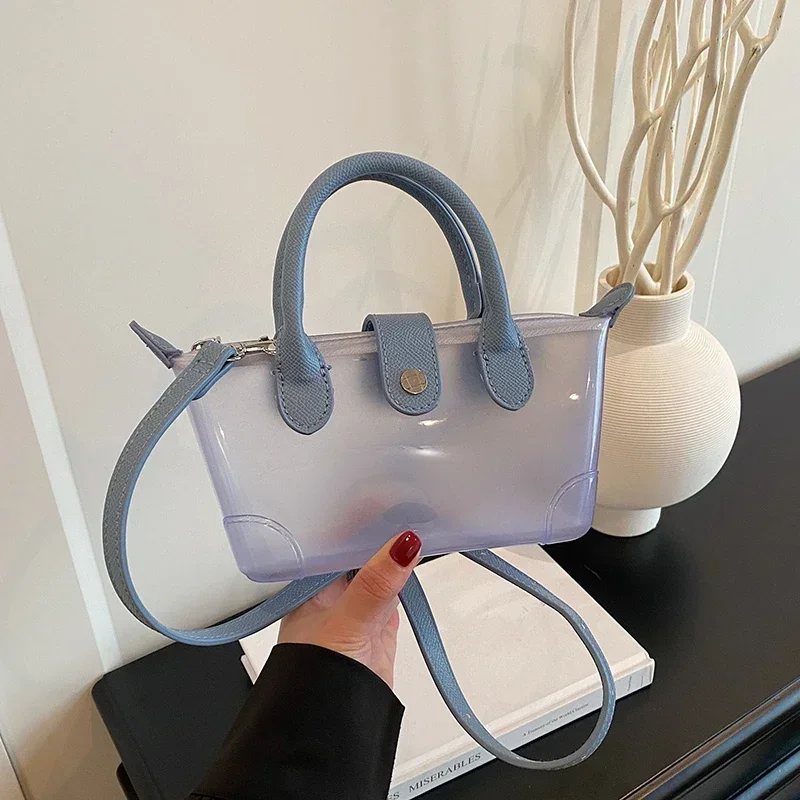 

Просторная сумка-мессенджер — водонепроницаемая нейлоновая сумка с кожаными акцентами и минималистичным городским уличным стилем