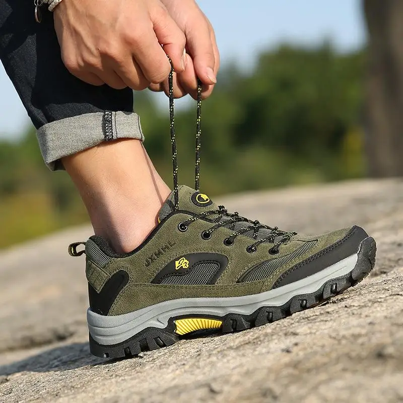 Youth Fashionable Low-Top Hiking Shoes Outdoor Breathable Warm Shoes Large Size Anti-Slip Mountain Climbing Shoes for Men