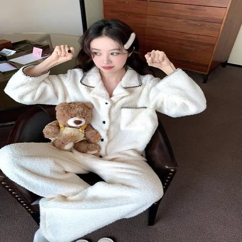 

New Girl Winter Homewear Women's Pajama Set Suitable Outdoor Home Coral Fleece Sleepwear 2025 New Thick Warm Nightwear Set