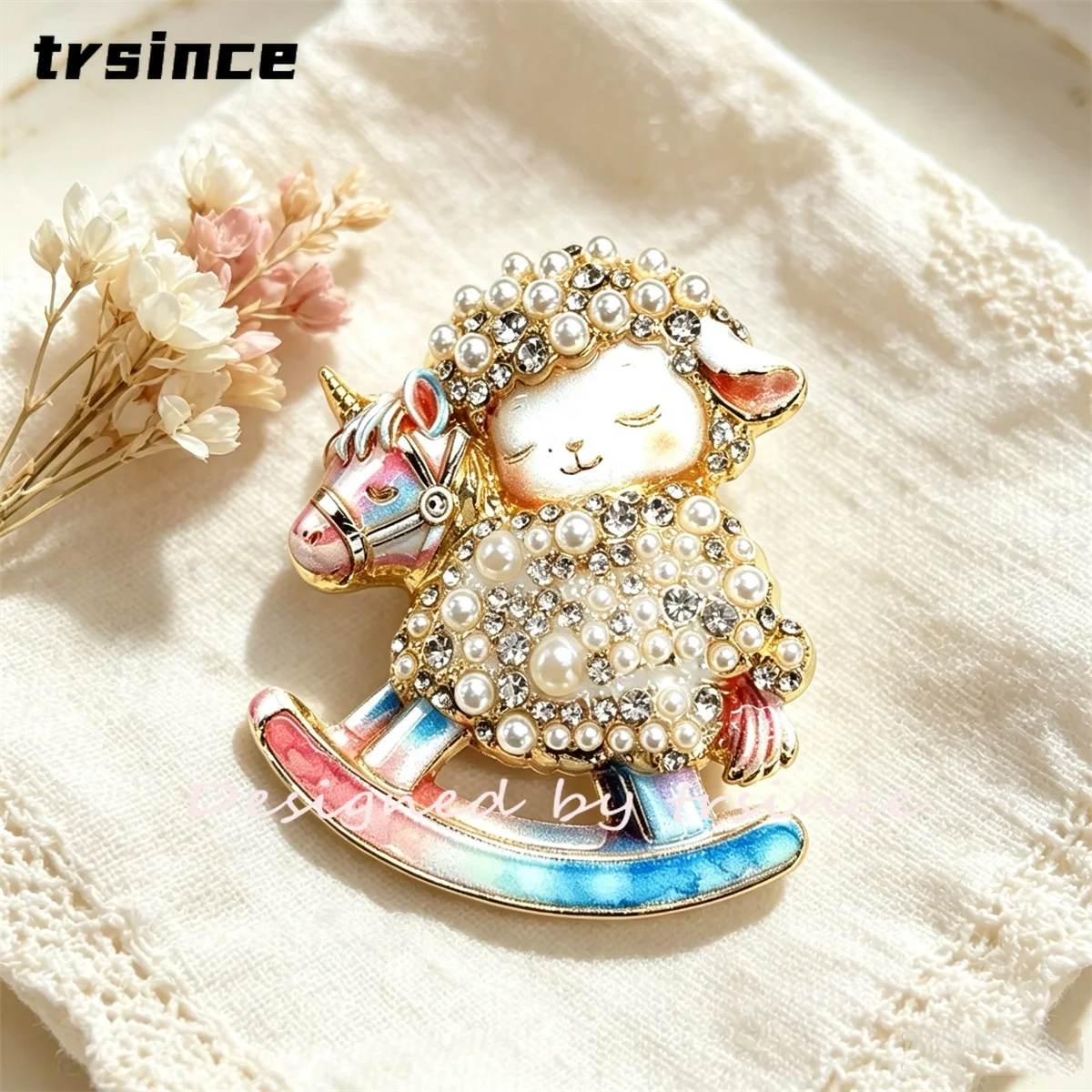 Kawaii Rocking Horse Sheep Brooch Pearl Rhinestone Lamb Lapel Pin Sweet Cartoon Animal Badge Dress Accessories Gift