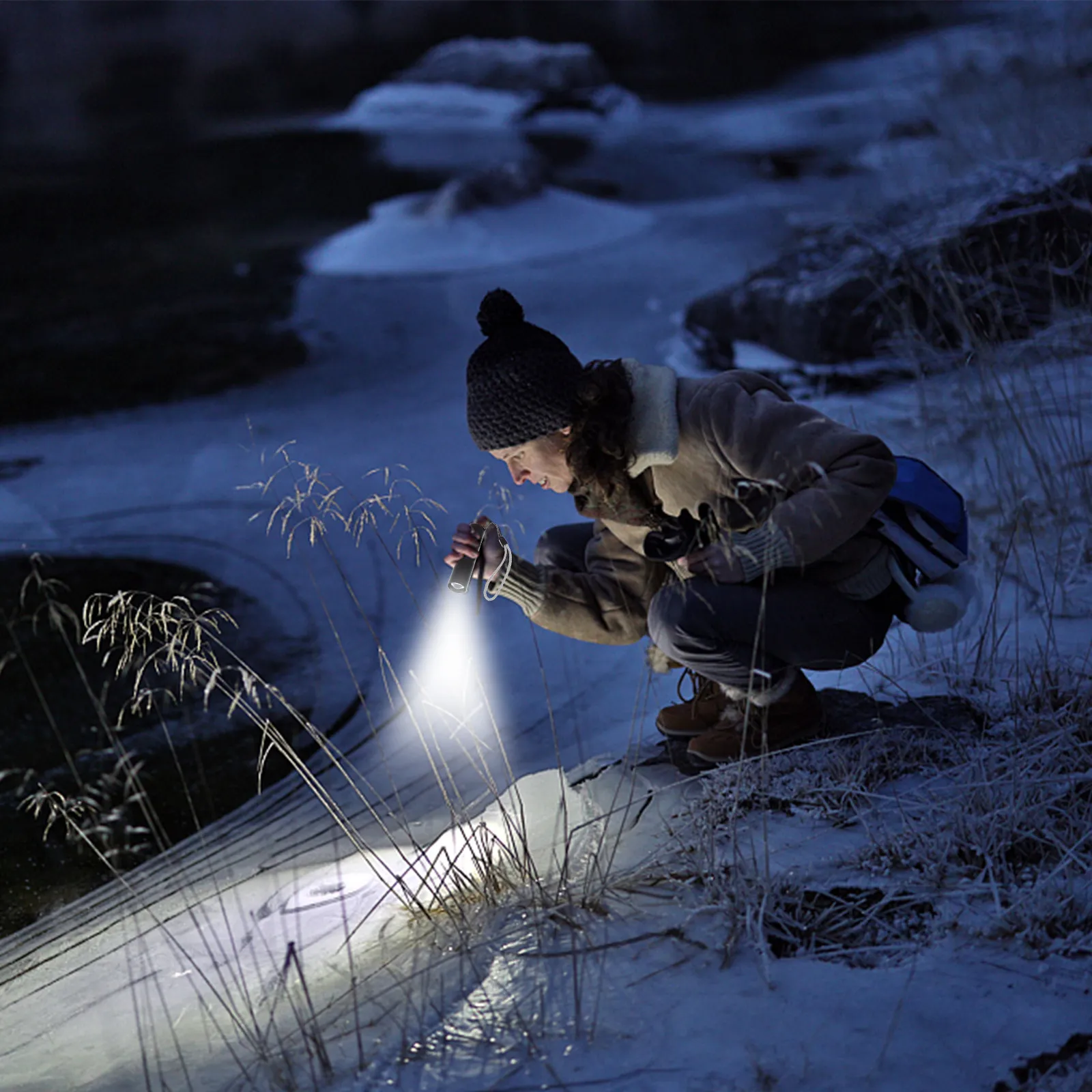 

1Set Zoomable Flashlight with 3 Level Brightness Portable Lightweight Emergency Outdoor Flashlight for Night Fishing and Hiking