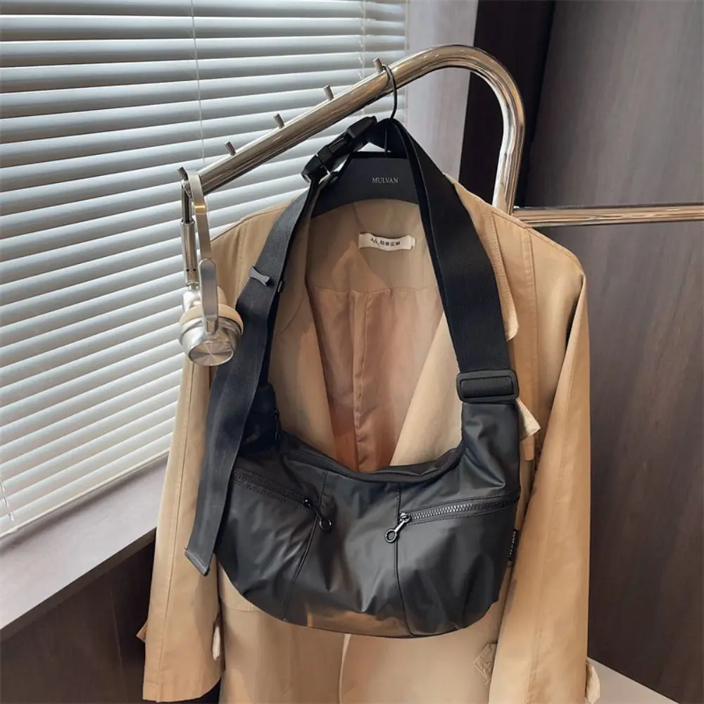 

Pouch Black Crossbody Bag Oxford Cloth Large Capacity Waterproof Shoulder Bag Solid Color Smooth Sports Fitness Bag Jogging