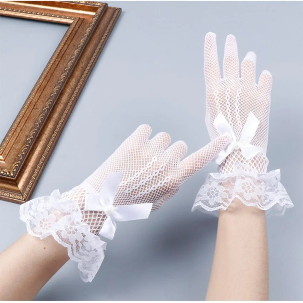 

1pair Fashion Stretchy Fishnet Lace Gloves Hollowout Bow Tie Gloves with Lace Pearls Five-finger Lace Mesh Gloves Dancing