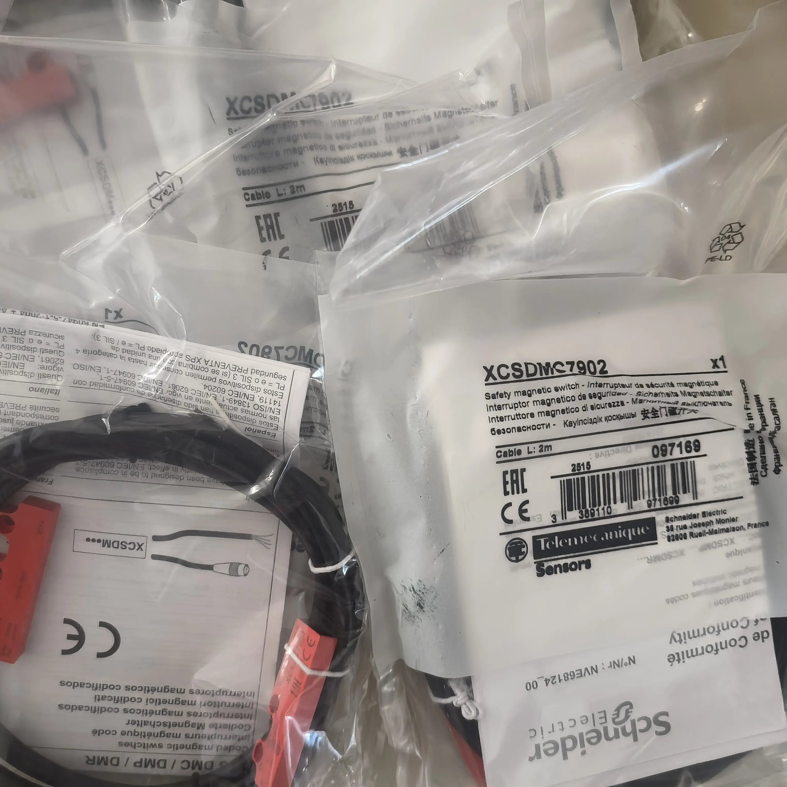Telemecanique Safety Limit Switch XCSDMC7902, XCSDMC5902, XCSPA792, XCSPA592, XCSPA591