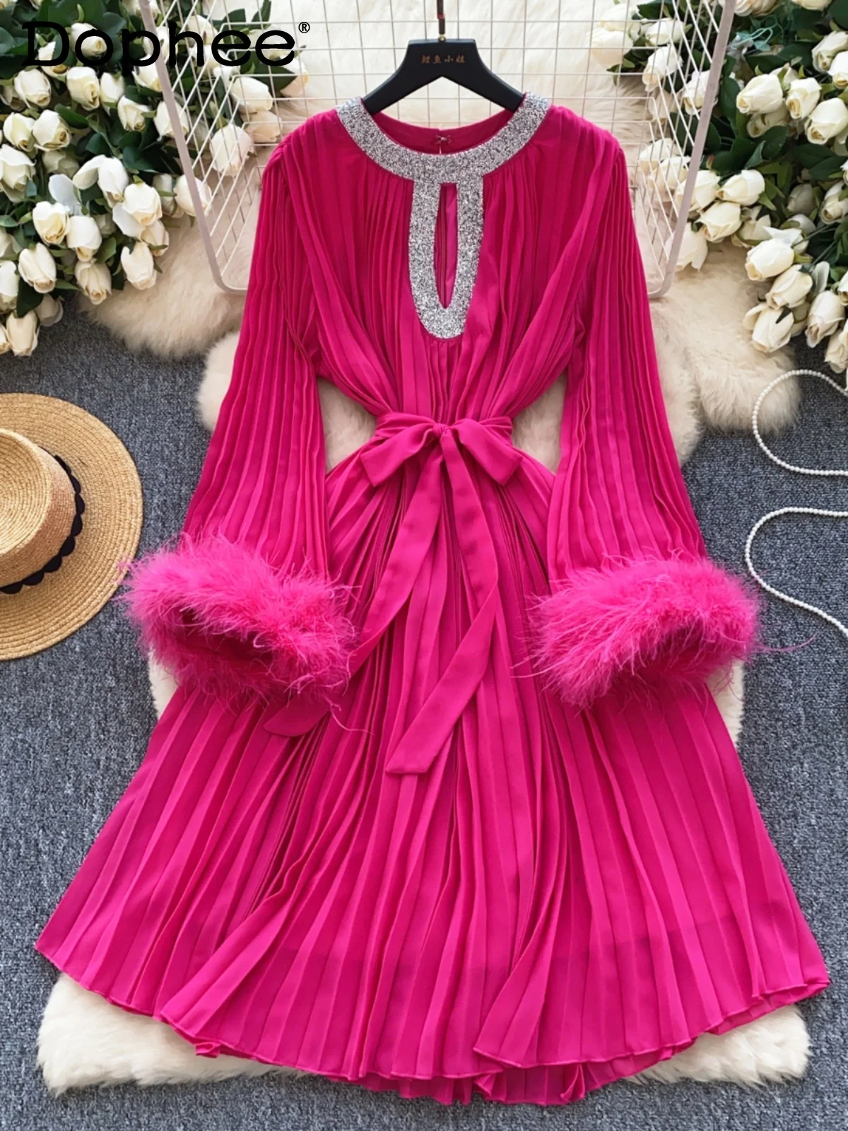 

High-end Elegant Women's Dress 2025 Spring French Heavy Industry Diamond-encrusted Round Neck High Waist Pleated Long Dress