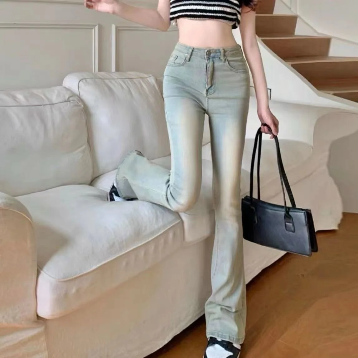 

Женские весенние новые утягивающие эластичные расклешенные брюки с высокой талией (микроклеш) | Ультрамягкие потертые синие брюки в американском стиле