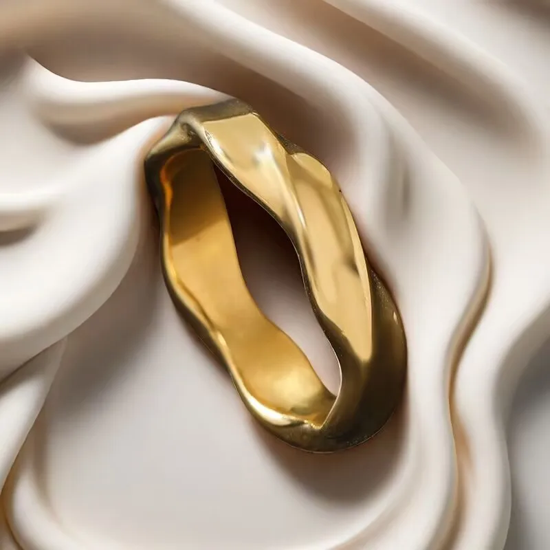 Unique Trendy Mobius Strip Ring for Men Women 4mm Stainless Steel Twisted Couples Finger Rings Punk Jewelry Anniversary Gifts