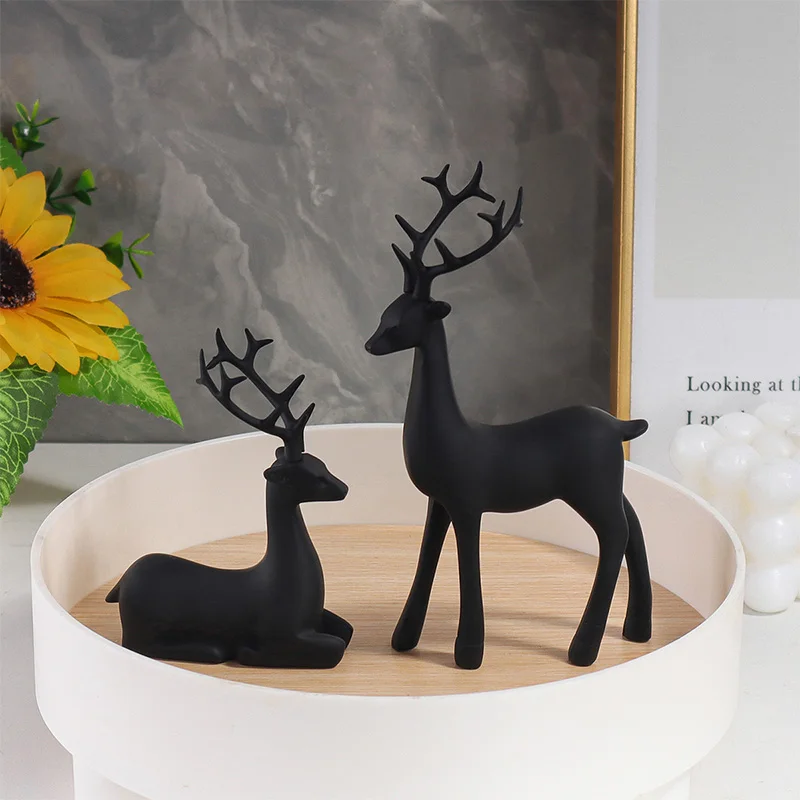 2-Piece Set of Golden/Silver/Black Deer Sculptures Resin Decorative Ornaments for Living Room, Study, or Entryway