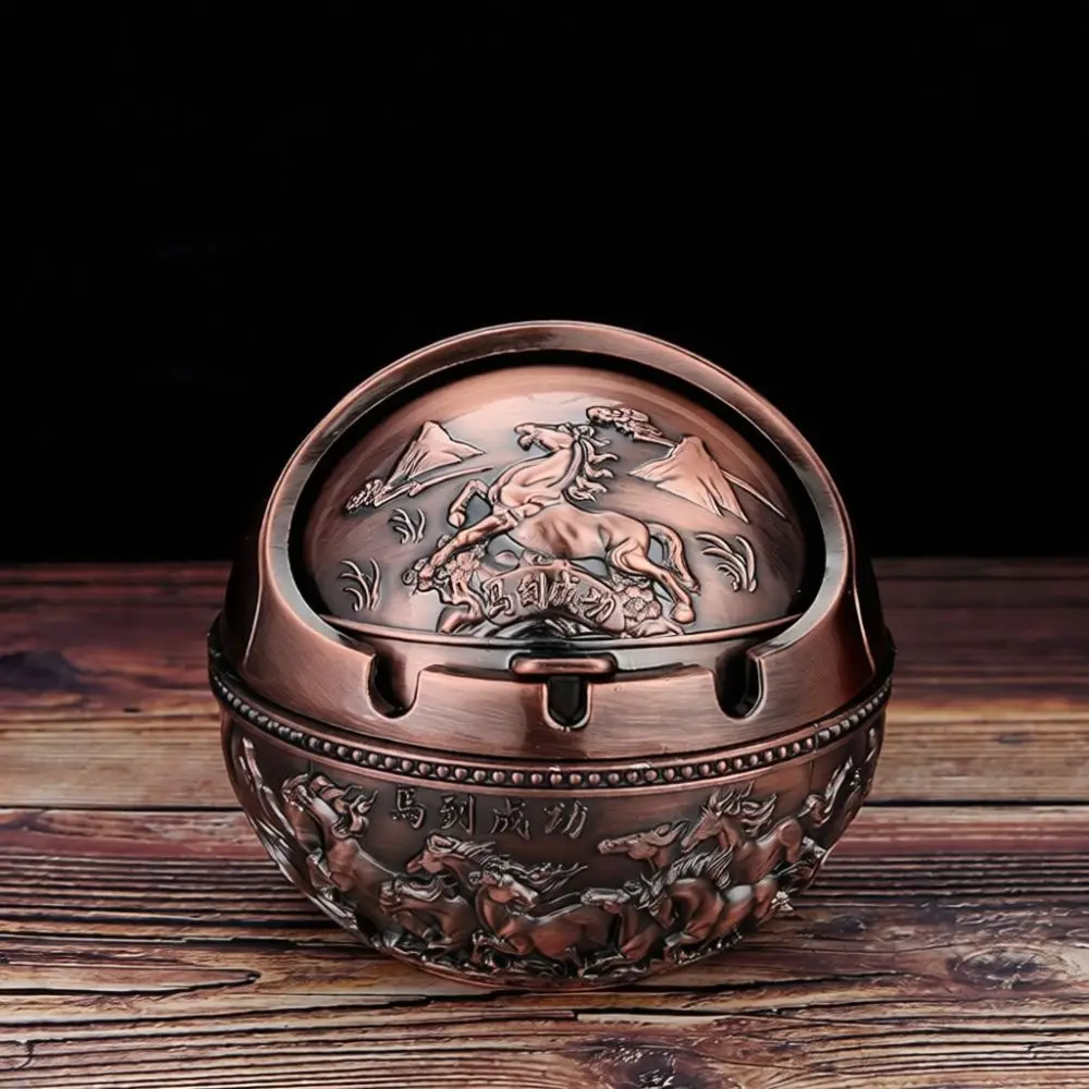 Antique Metal Ashtray With Lid Decorative Home Ornament Artistic Office Desk Craft Accessory Creative Style Smoking Statue