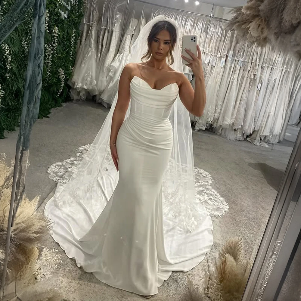 

Customized Sweetheart Neck Ruched Mermaid Wedding Dress with Satin Fabric Corset Bodice Bridal Gown for Glamorous Brides
